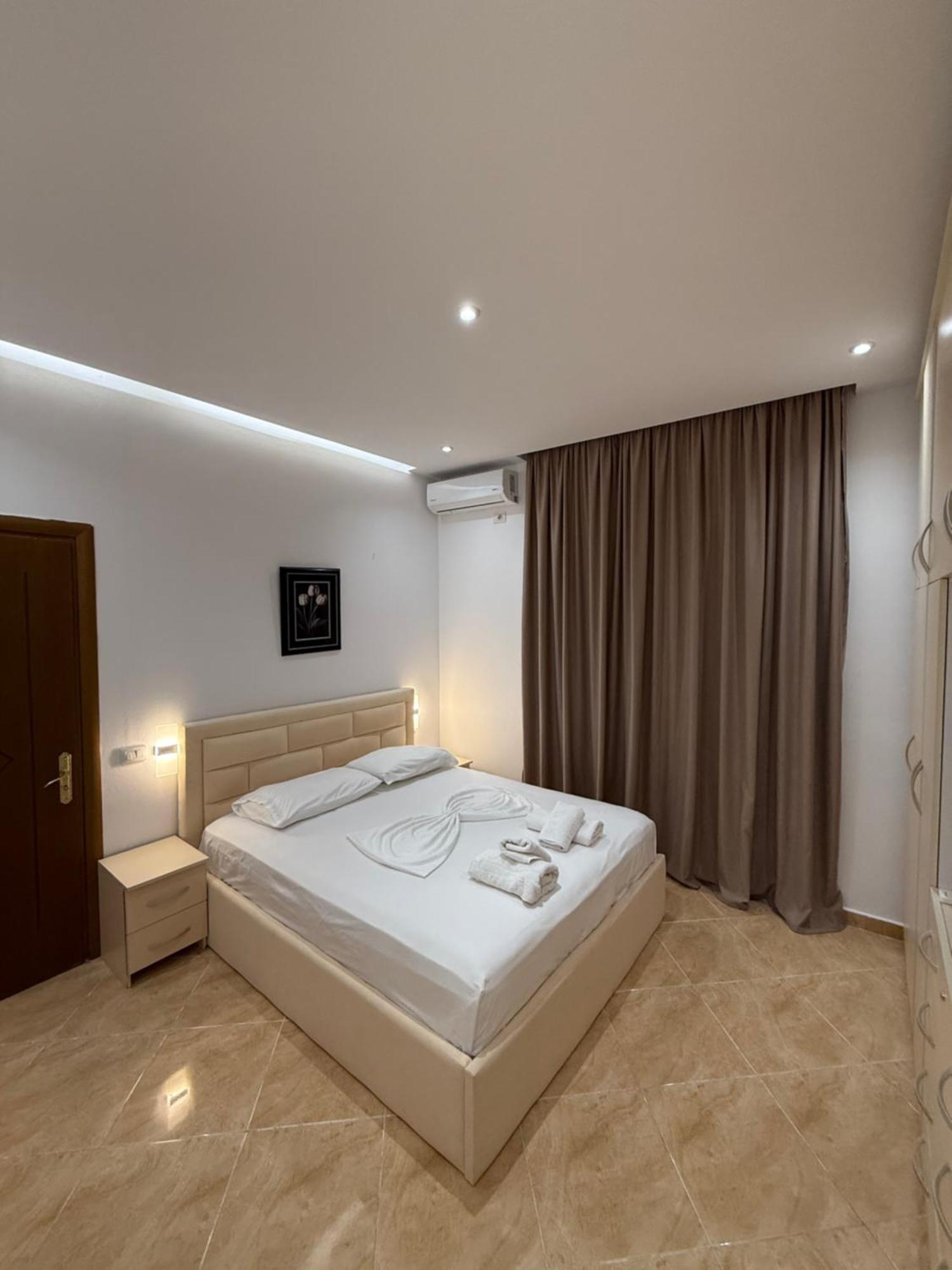 Anel'S Guesthouse Berat Exterior photo